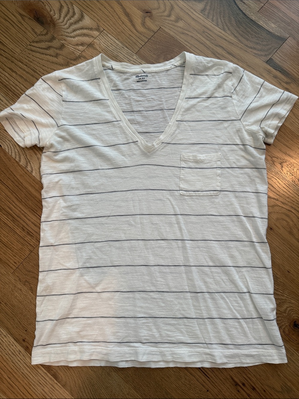 Madewell Women's Thin-Striped V-Neck Tee - White & Gray